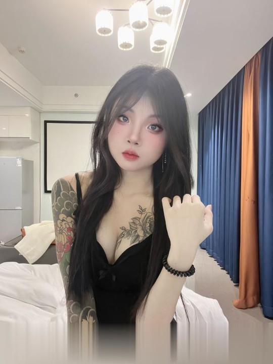 天津南开纹身妹婉瑢-1.jpg